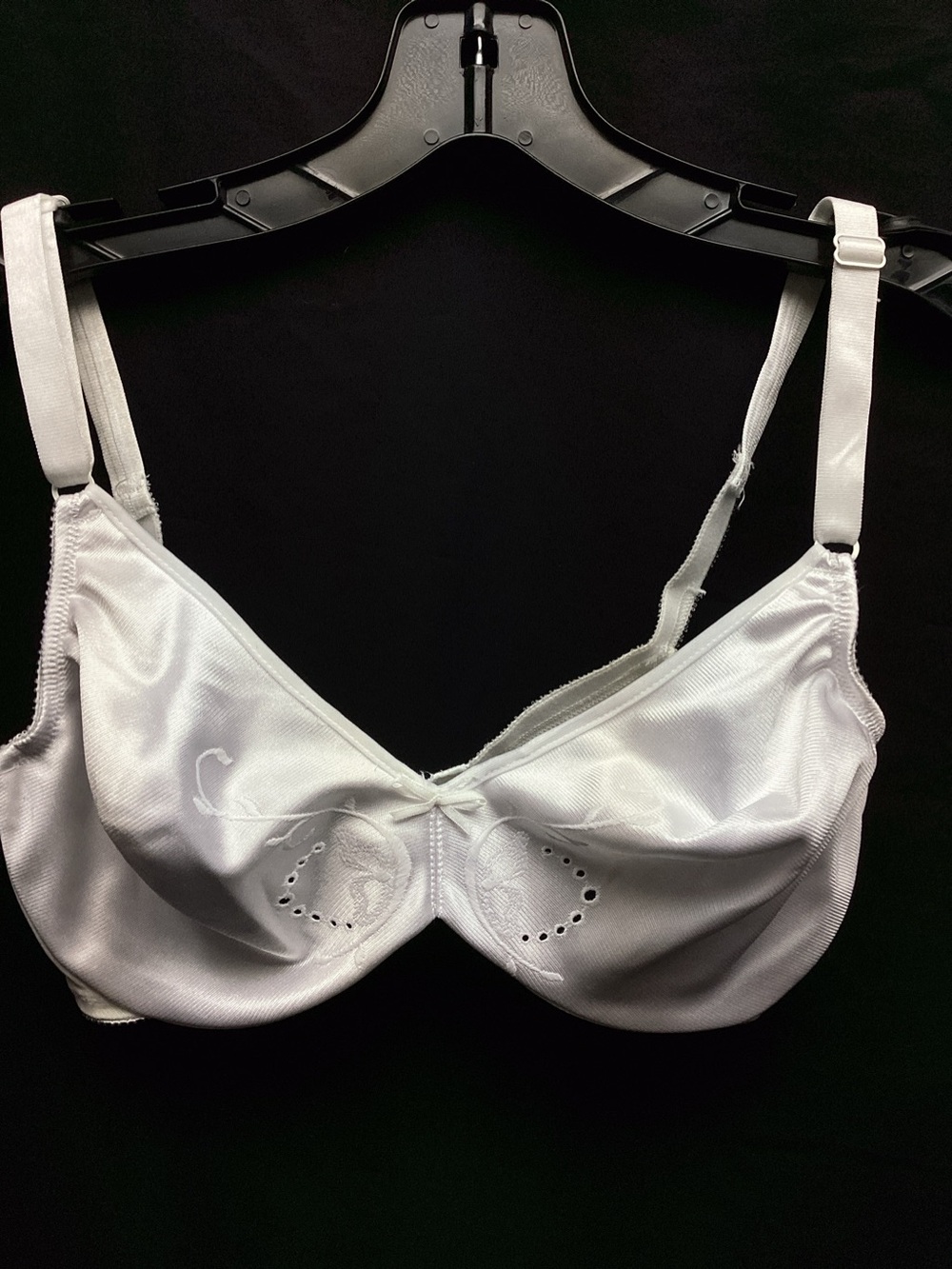 Lilyette 34C Minimizer Bra VINTAGE Excellent White Satin Eyelet